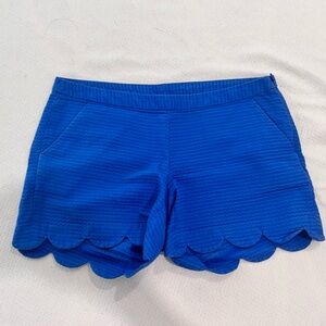 Lilly Pulitzer Textured Scallop Side Zip Shorts